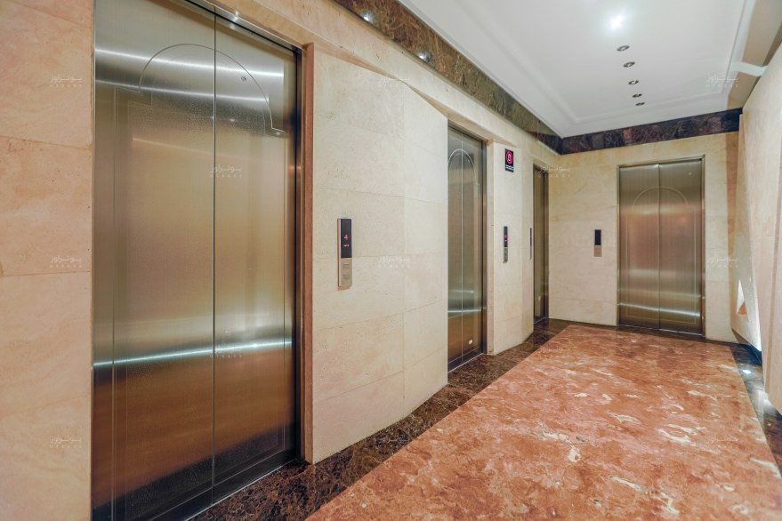 آسانسور طبقات هتل بین‌المللی کوثر ناب مشهد